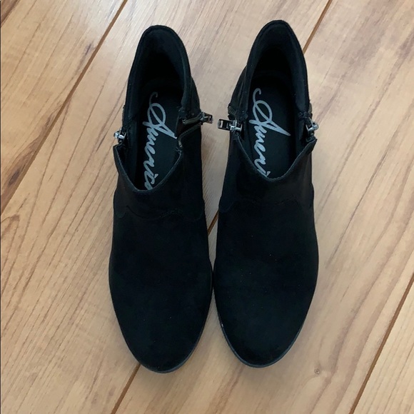 American Rag booties - Picture 3 of 3